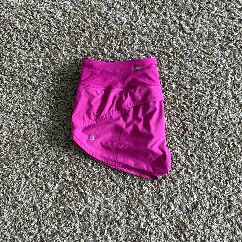 Lululemon Speed Up Shorts Low Rise 2.5” Ripened Raspberry Size 8 - Picture 2 of 4